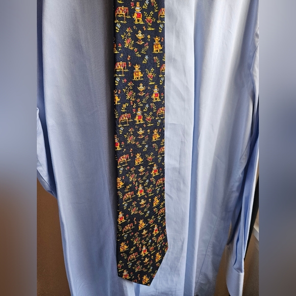 Salvatore Ferragamo mens navy blue and gold Elephant tie - Picture 3 of 10